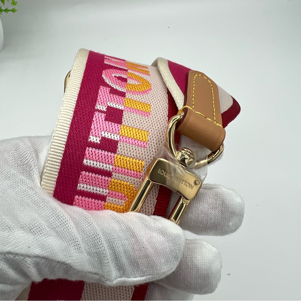 Louis Vuitton fushia jacquard pink strap new ❤️ - Picture 2 of 9